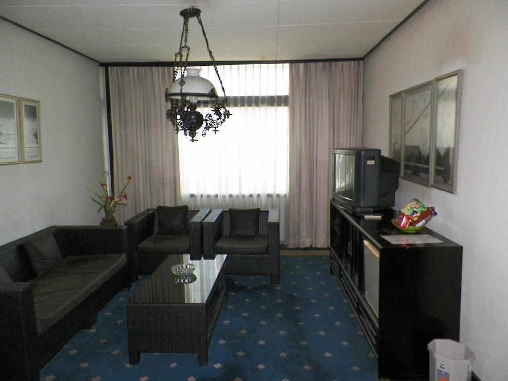 Hotel Istana Bandung Room photo