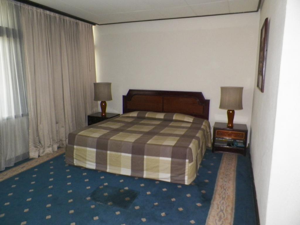 Hotel Istana Bandung Room photo